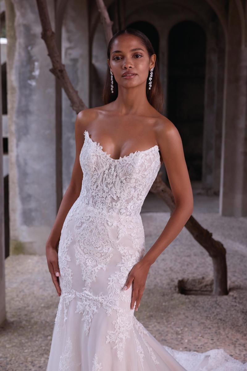 Morilee "Calista" Fit and Flare Cat-eye Lace Bridal Gown Morilee "Calista" Fit and Flare Cat-eye Lace Bridal Gown