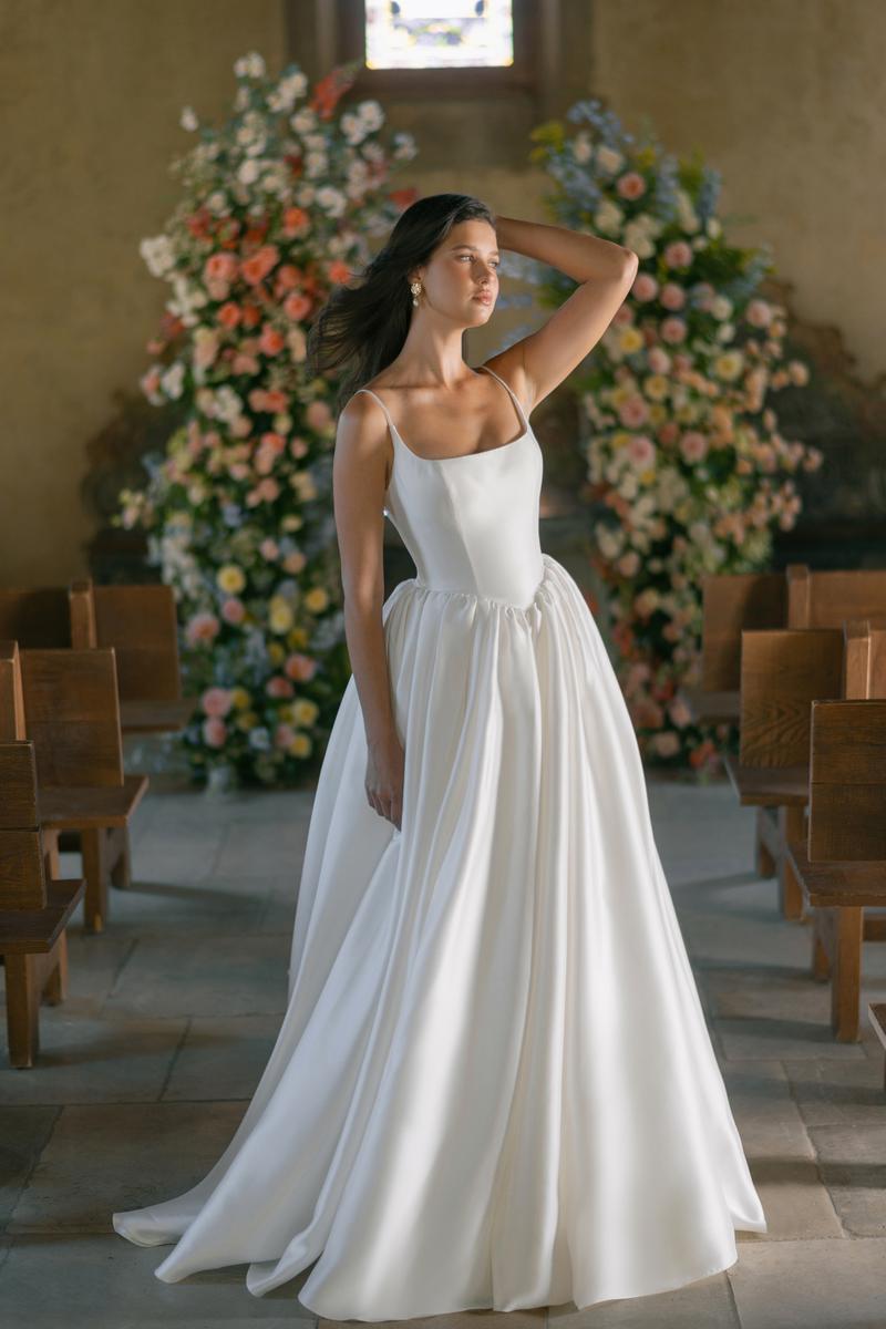 clean classic wedding dress 20 Classic Wedding Dresses for Brides With Timeless Style