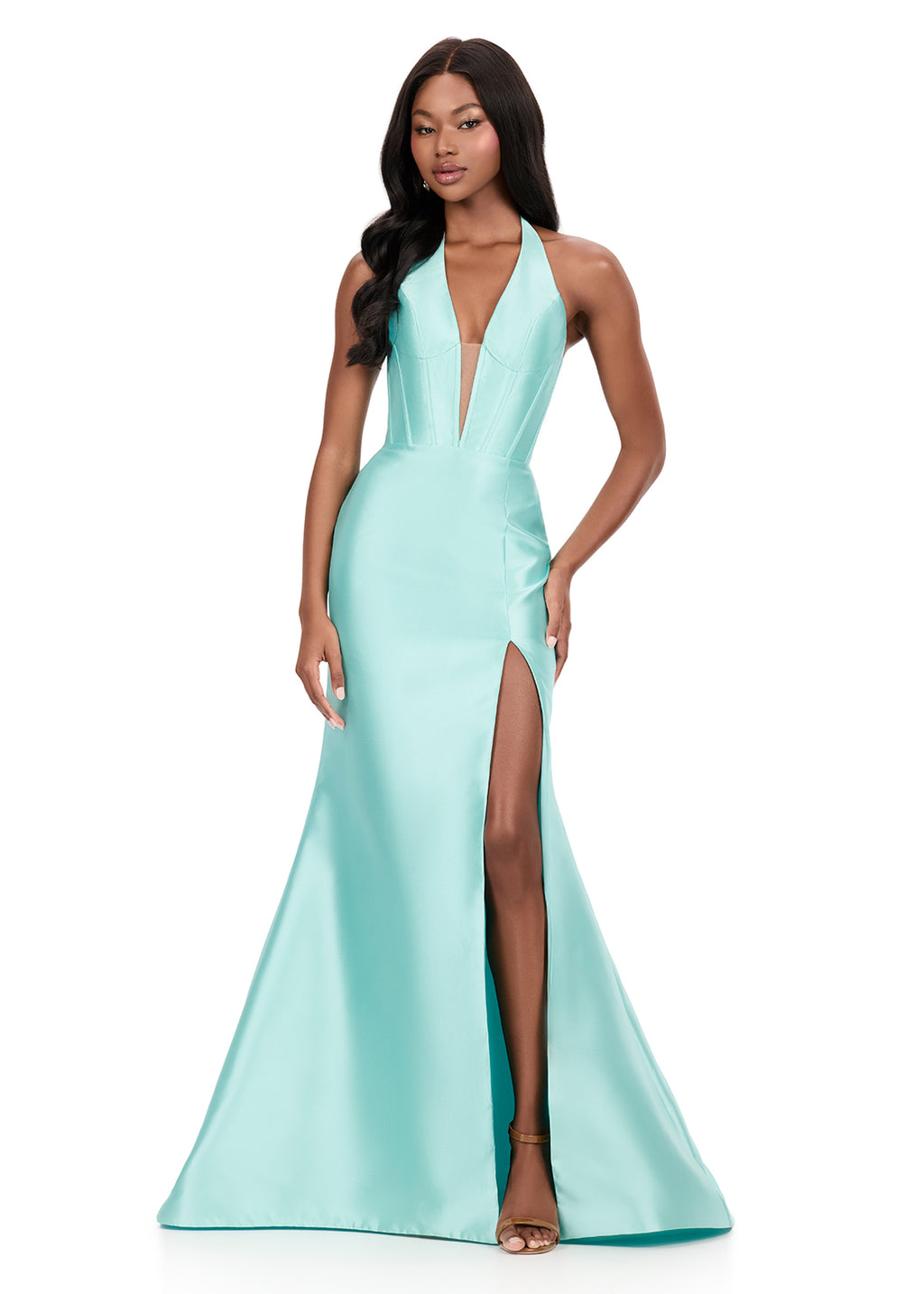 halter top dresses prom Emerald Green Satin Ball Gowns A stylish choice suitable for both evening dresses and formal dresses Plunging V-Neck Long Halter Formal