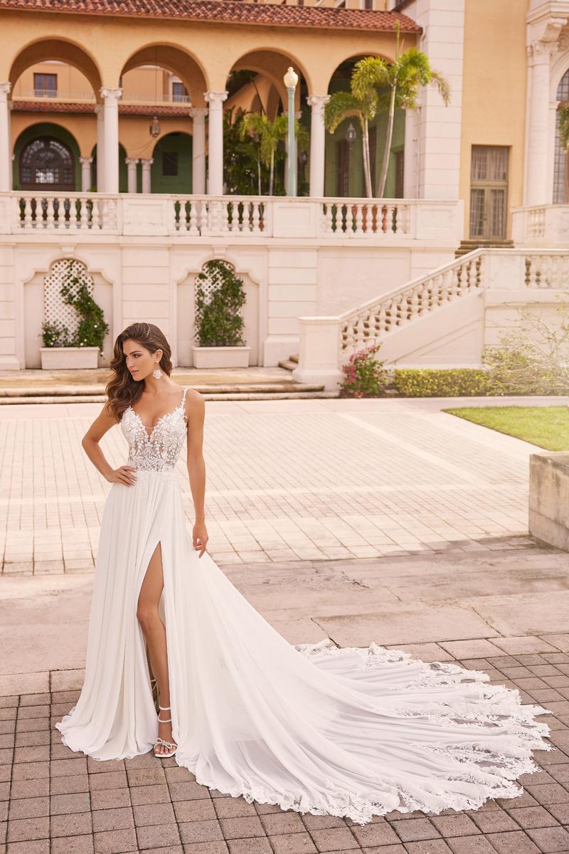 lara dawson beaded wedding dress Lara Dawson Elegant White Beaded Wedding Dress Size 8 is available for purchase on au PAY Market - Imported Goods Online Store Co.Ltd. | au PAY Market