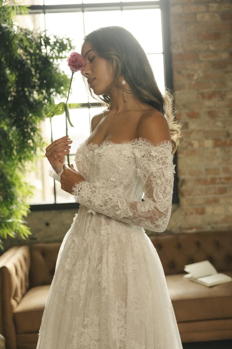 Maggie Sottero Designs Dress 26MB385A01