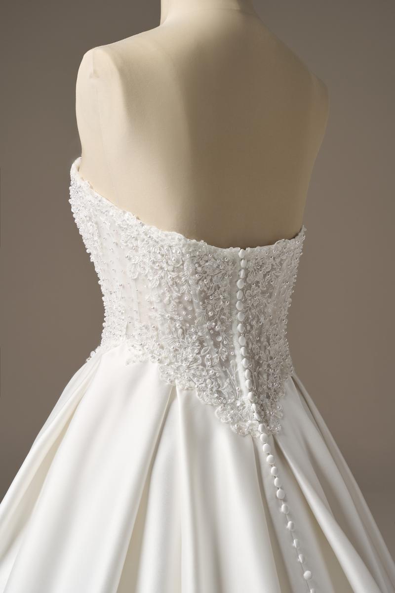 Maggie Sottero Designs Dress 26MS402A11