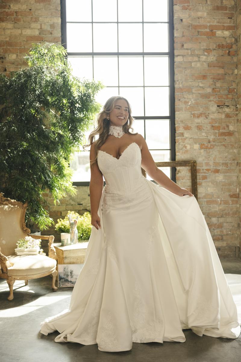 Maggie Sottero Designs Dress 26MS462A01 Maggie Sottero Designs Dress 26MS462A01