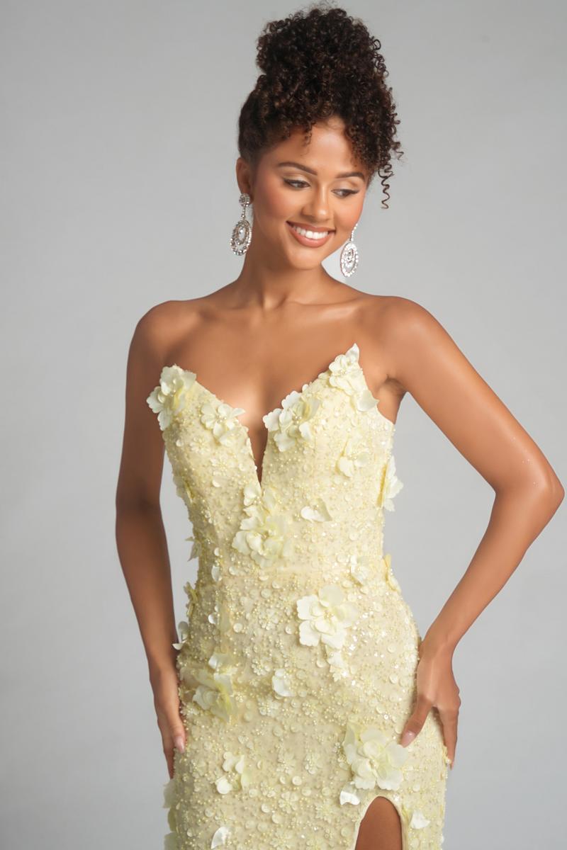 pop tab prom dress A dress made out of cloth wait no it's made out of.... Cans what