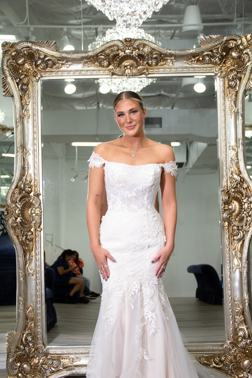 Maggie Sottero One of a Kind Bridal Gown OOAK111