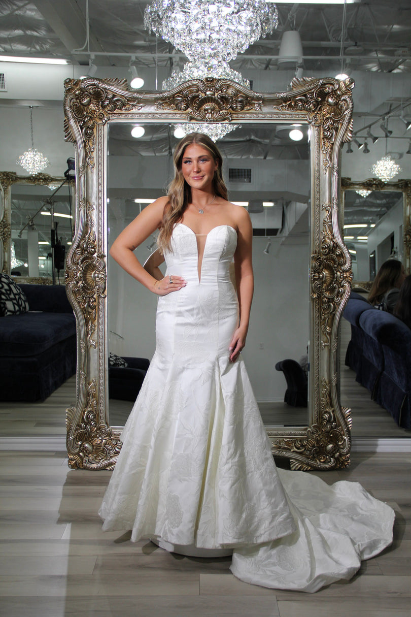 Madison James by Allure Bridals "Ivy" Gown MJ960 Madison James by Allure Bridals "Ivy" Gown MJ960