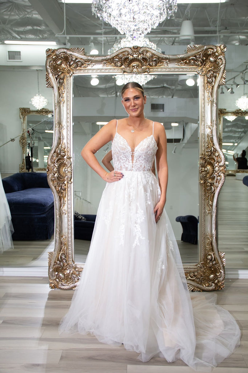 Maggie Sottero One of a Kind Bridal Gown OOAK151