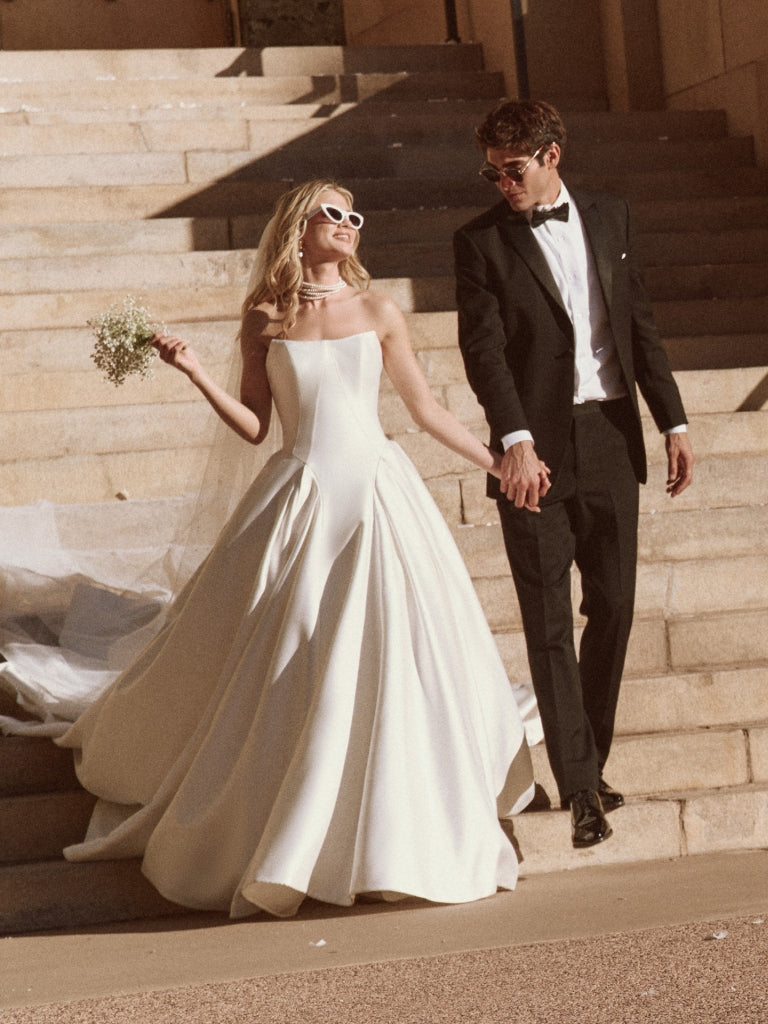Shop Strapless Wedding Dresses and Gowns in Dallas Shop Strapless Wedding Dresses and Gowns in Dallas