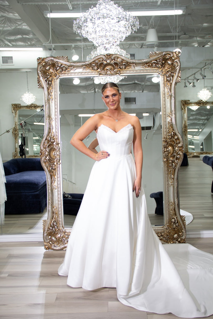 Maggie Sottero One of a Kind Bridal Gown OOAK140