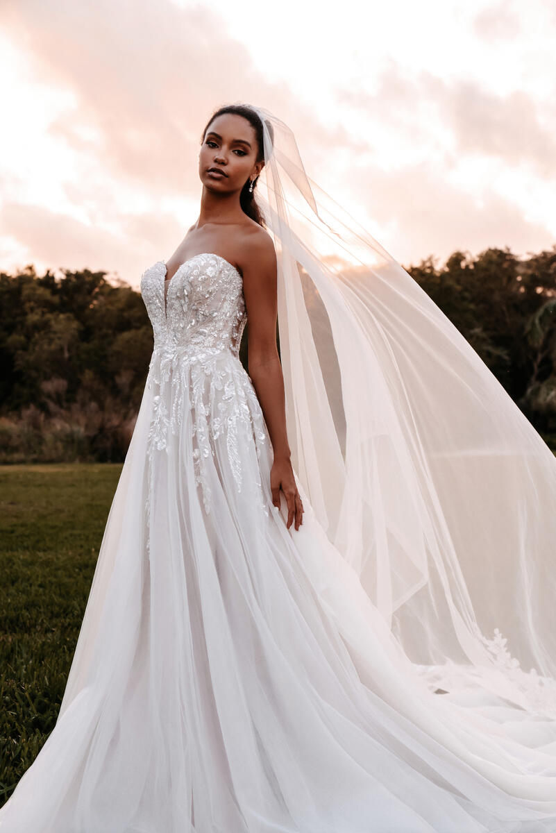 dillards wedding dresses bridal gowns Long Sleeve Women's Wedding Dresses & Bridal Gowns