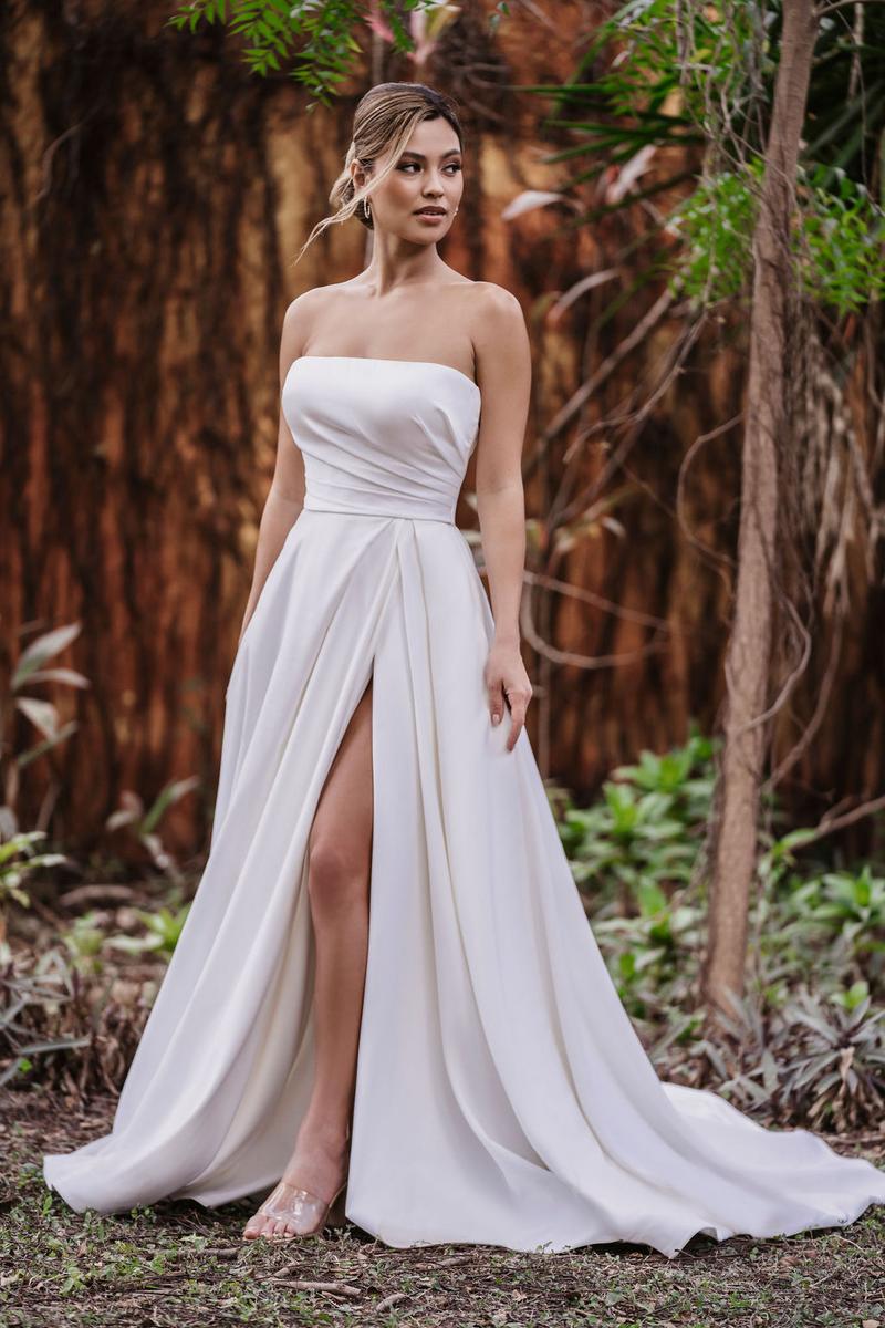 Allure Bridals Dress 9967 Allure Bridals Dress 9967